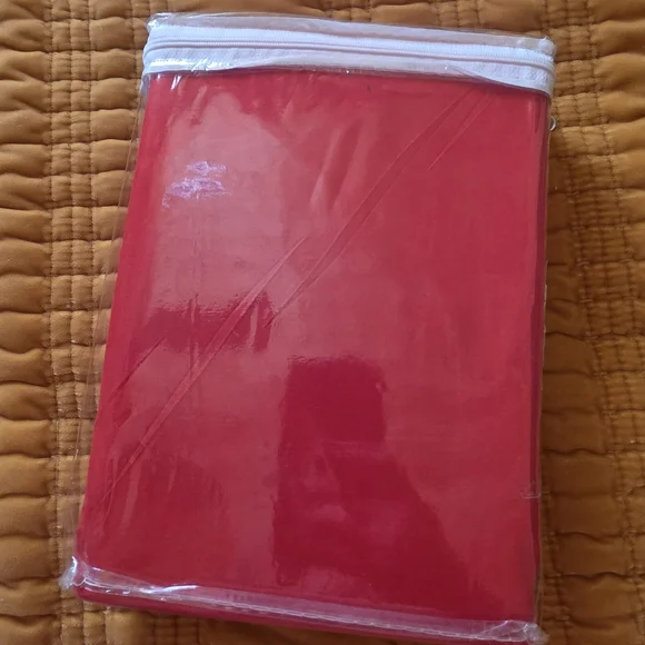 Red Flat Sheet Twin/XL - Picture 4 of 5